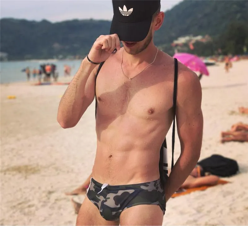 Hot Sale Sexy Men's Multicolor Briefs Swimwear for Bathing & Beach