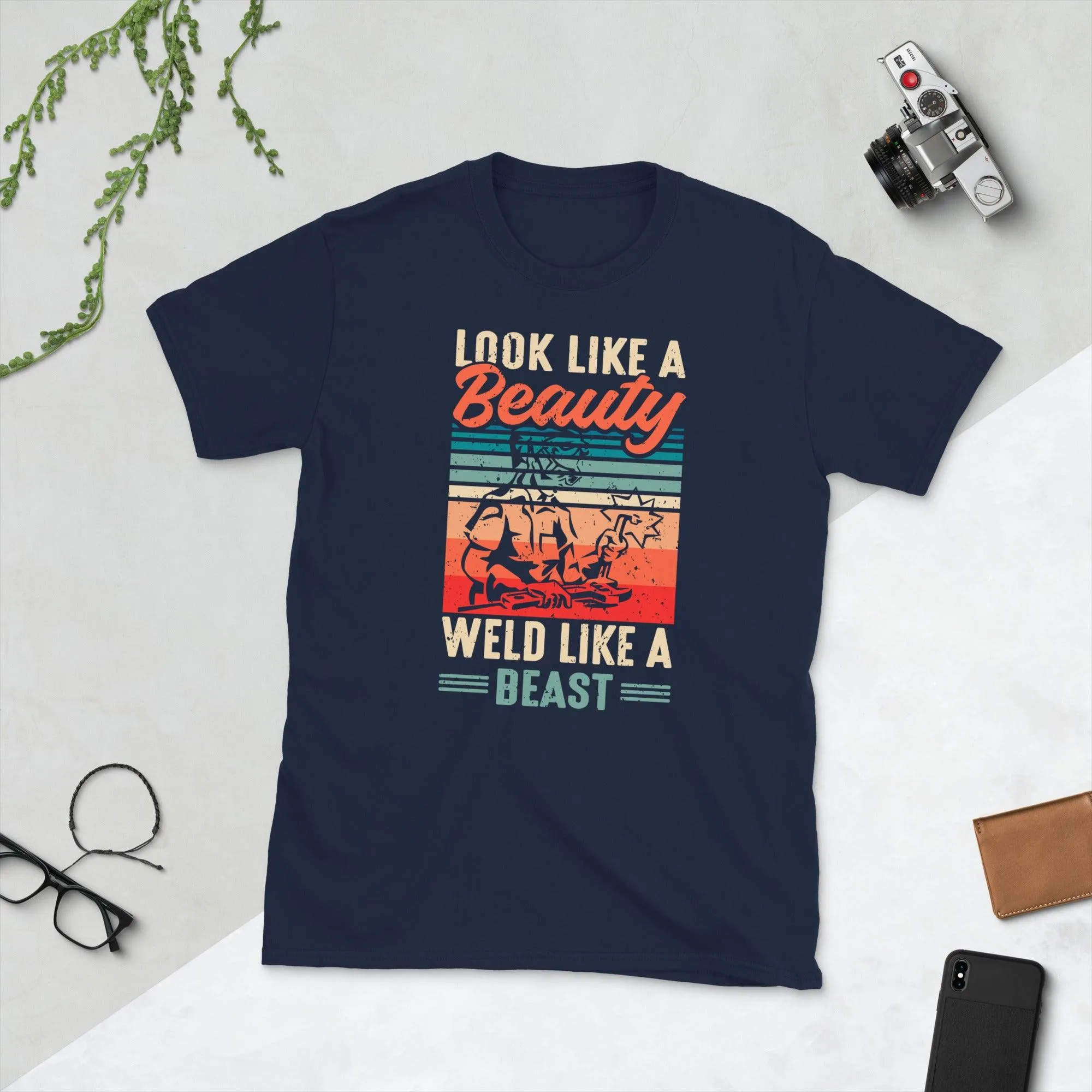 Looks likle a beauty weld like a beast Unisex Tee
