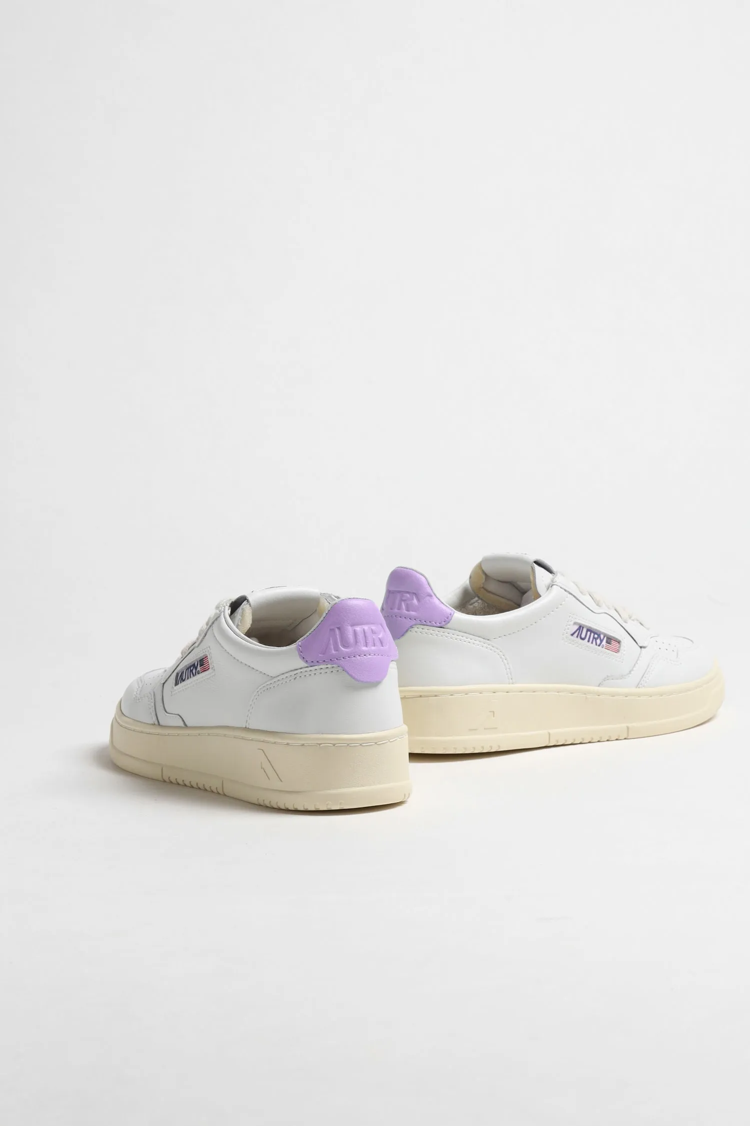 Sneaker Medalist Low in Weiß/English Lavender