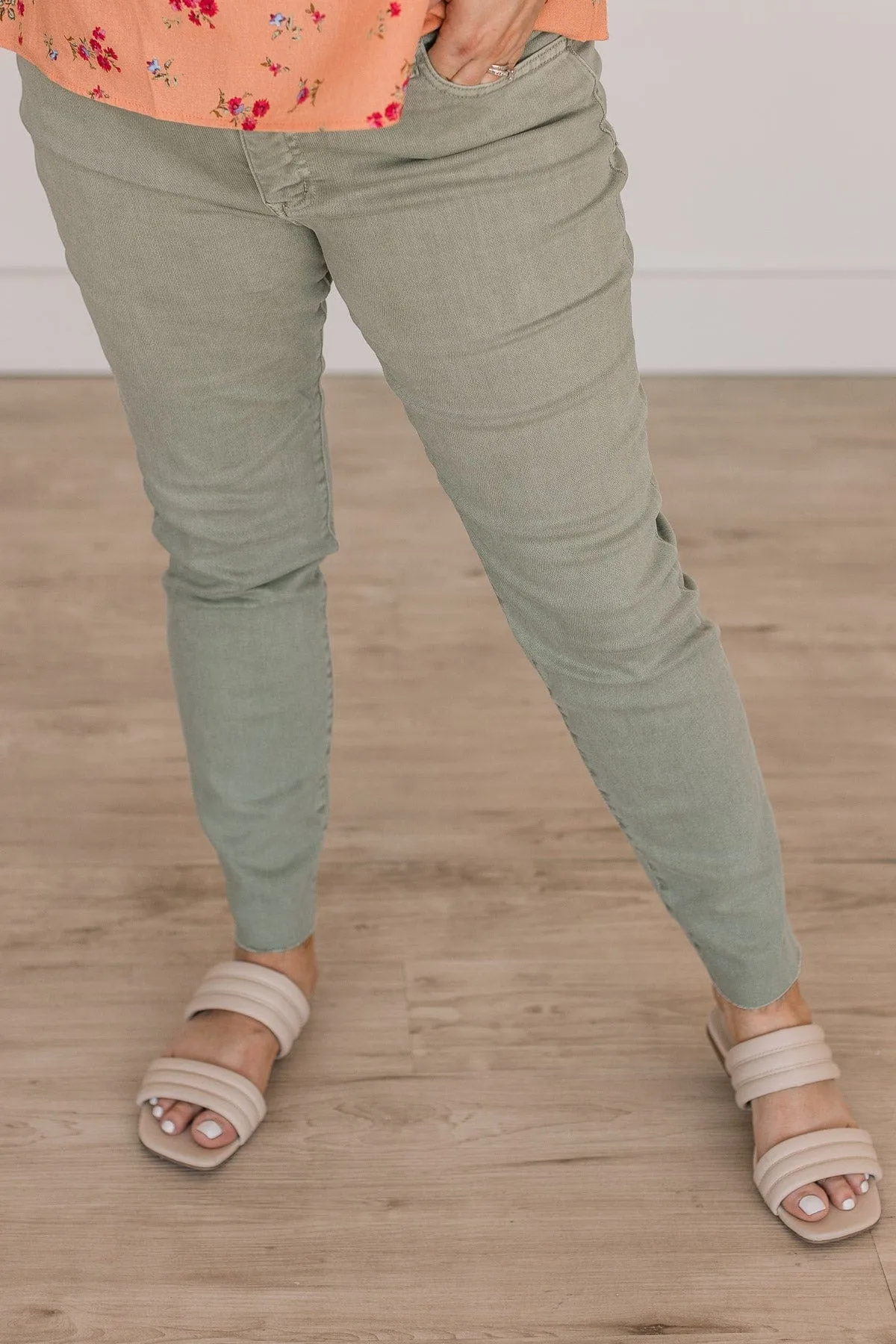 Vervet Mid-Rise Skinny Jeans- Ariella Wash